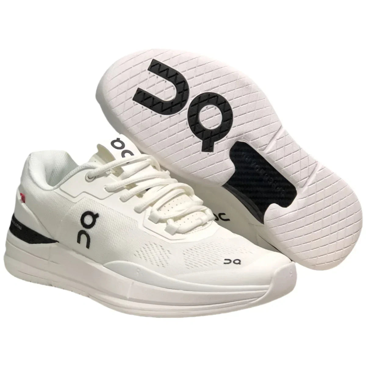 On The Roger Pro Women's White/Black